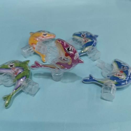 新款鲨鱼口哨装糖玩具配件幼儿活动运动加油助威产品赠品配件蛋壳扭蛋